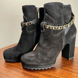 Karl Lagerfeld suede boots 🔥 black with gold hardware 🔥 size 7.5/38